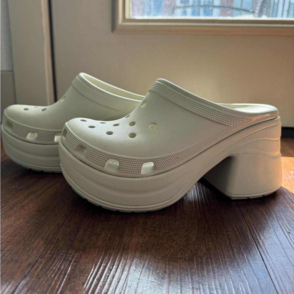 Platform crocs